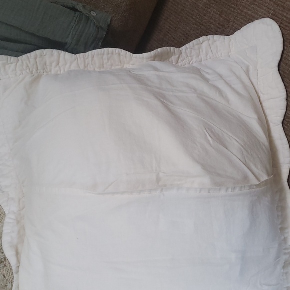 Quilted Cottage Shams I Standard Pair - Picture 11 of 12